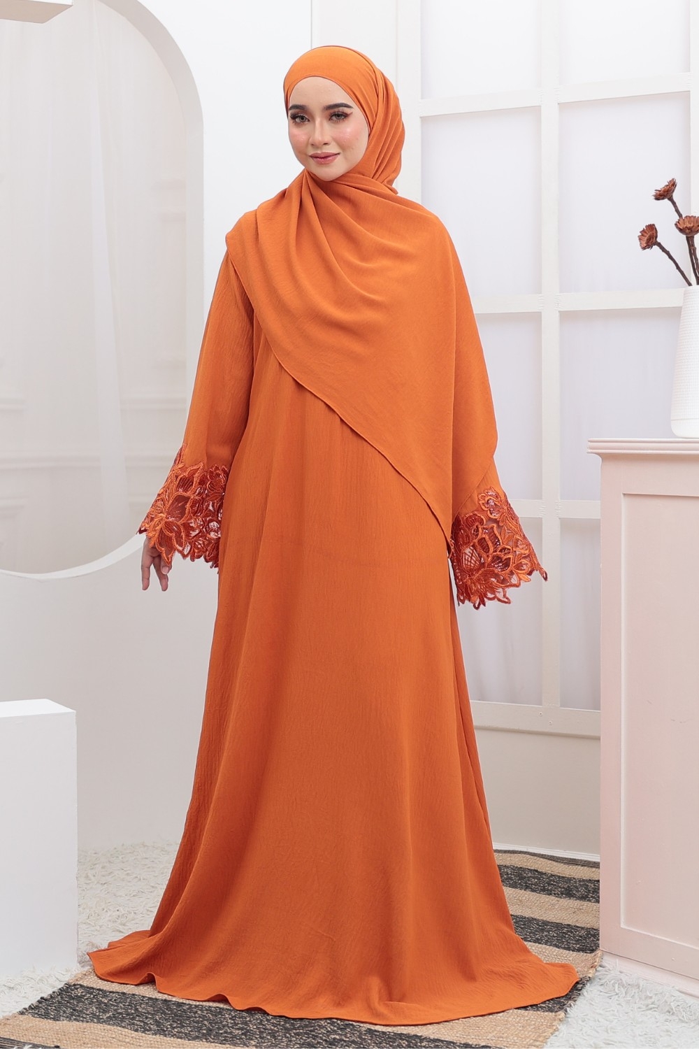 https://www.ejstyle.com.my/image/cache/data/category-banner/SIZE%20CHART/product%20pic/Ammaris%20Abaya/Burnt%20Orange-1000x1500_0.jpg